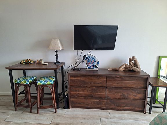 3rd image of 322 Sapphire Hill Vlg