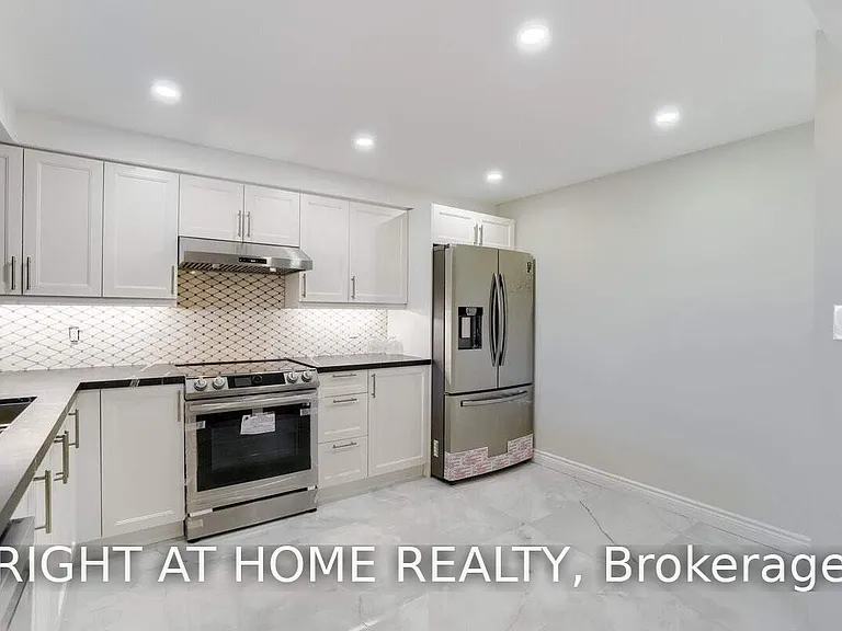 3181 Bayview Ave #618 — Photo 8