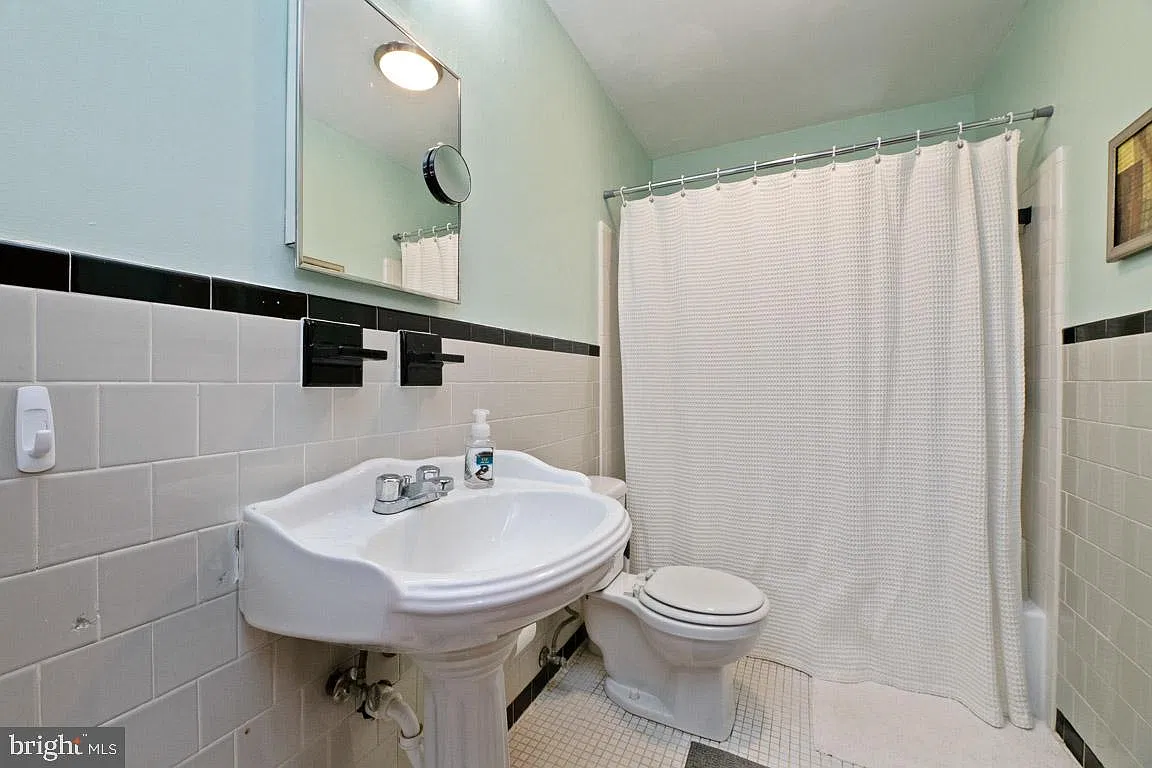 2 bed, 1.0 bath, 1170 sqft, $1,550 — Photo 4