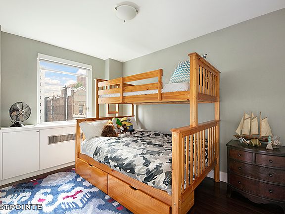 5th image of 105 W 13th St APT 7E
