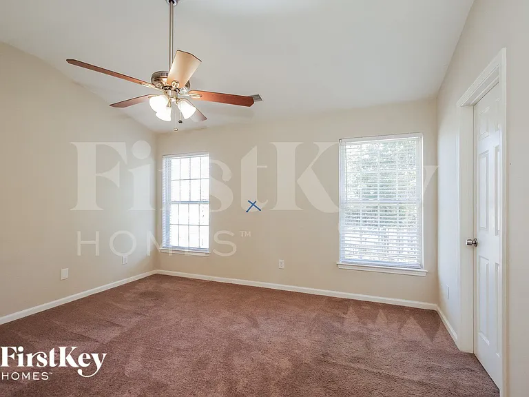 216 Winding Canyon Dr — Photo 8