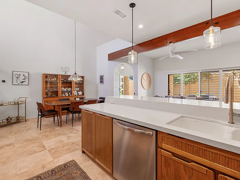 49031 Mariposa Dr — Photo 11
