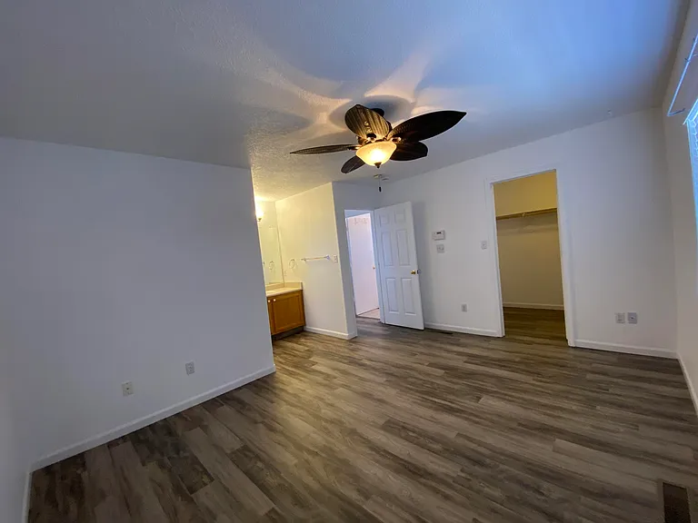 1412 Stone Canyon Rd NE — Photo 38