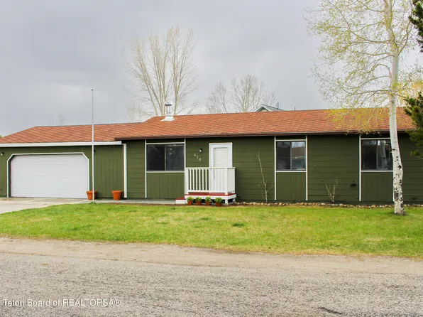 438 Agate St, Pinedale, WY 82941