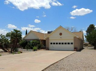 1010 E Geneva St, Pearce, AZ 85625