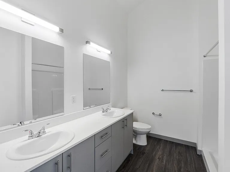 2 Bedroom Vaulted Ceilings