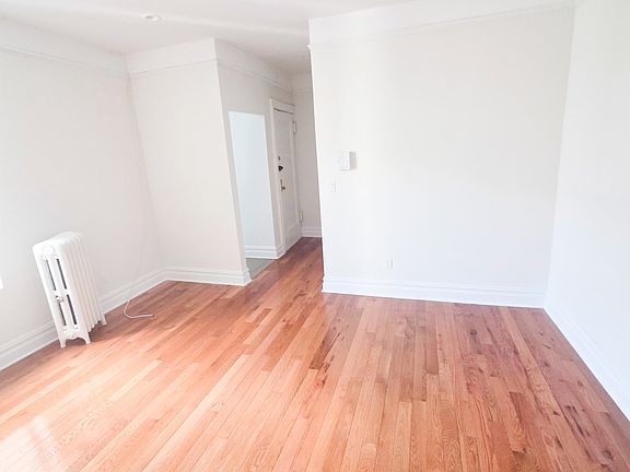 4th image of 34-06 32nd St #1D