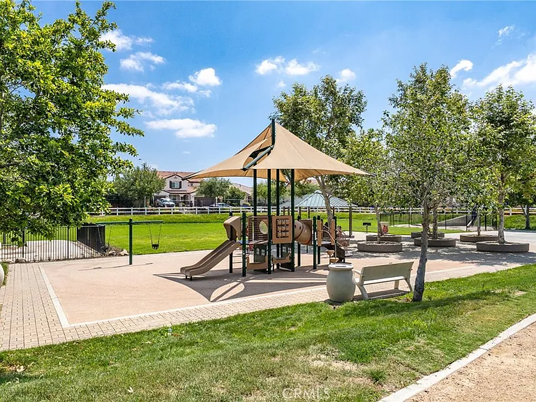 5676 Avocet Dr — Photo 41