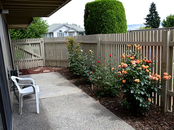 5th image of 1535 Castlerock Ave APT 16
