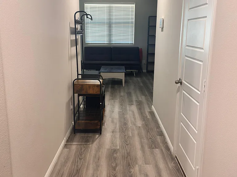 6302 Oracle Dr — Photo 4