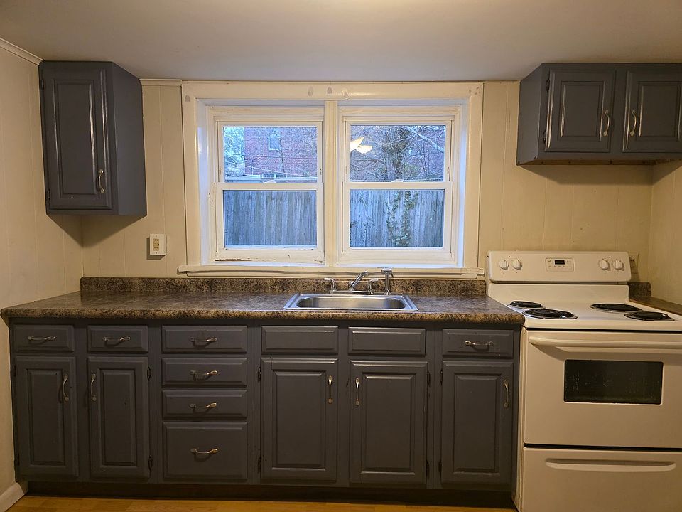 1st image of 2717 W 3rd St #2