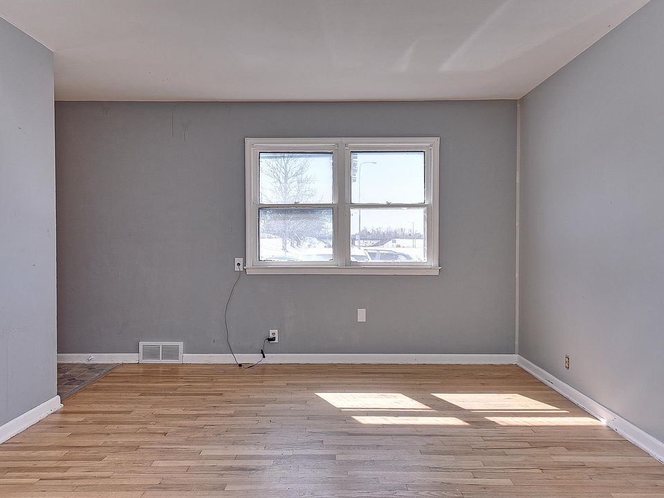 1st image of 5940 Grover St