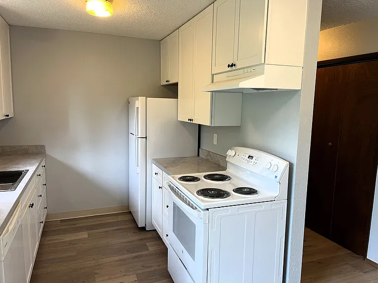 1210 J St — Photo 6
