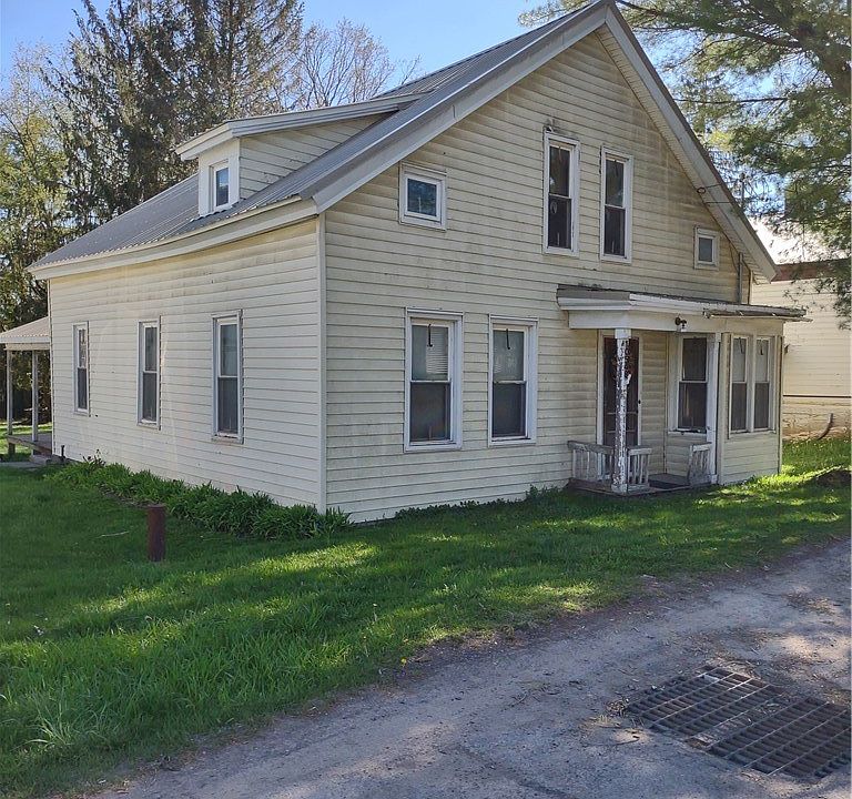 1st image of 10548 Main St