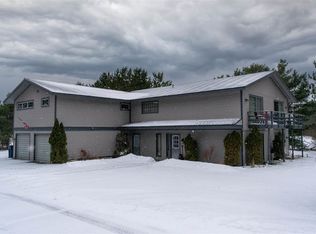 3900 S Pleasantview Rd, Harbor Springs, MI 49740