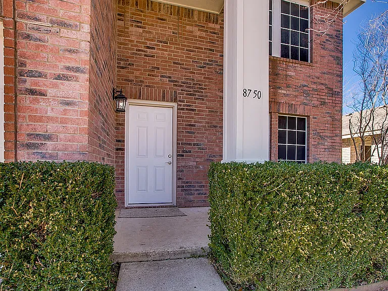 8750 Fox Meadow Way — Photo 14