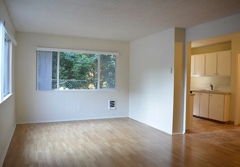 3309 SE 13th Ave #1 — Photo 2