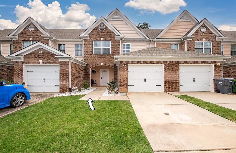1st image of 251 Village Dr