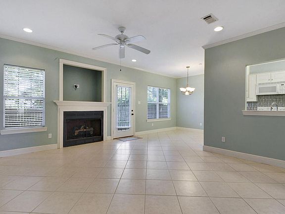 4th image of 1612 Kelly Ave