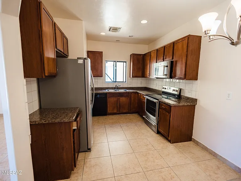 2768 N Bell Hollow Pl — Photo 2