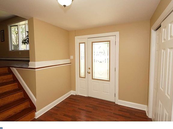 3rd image of 48 Pintinalli Dr