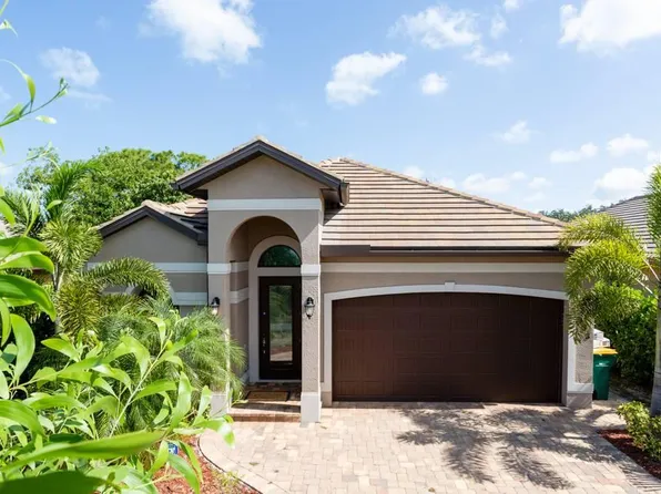 833 109th Ave N, Naples, FL 34108