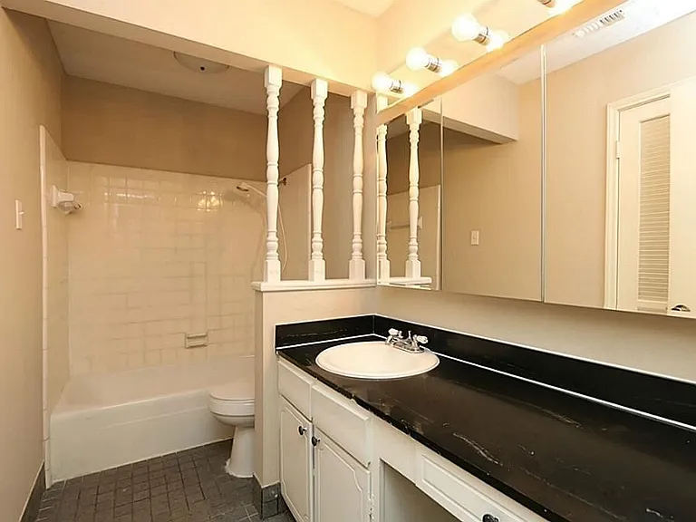 12623 Westella Dr — Photo 17