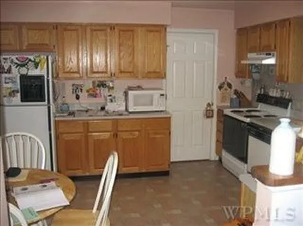 45 Riverdale Dr, Wingdale, NY 12594