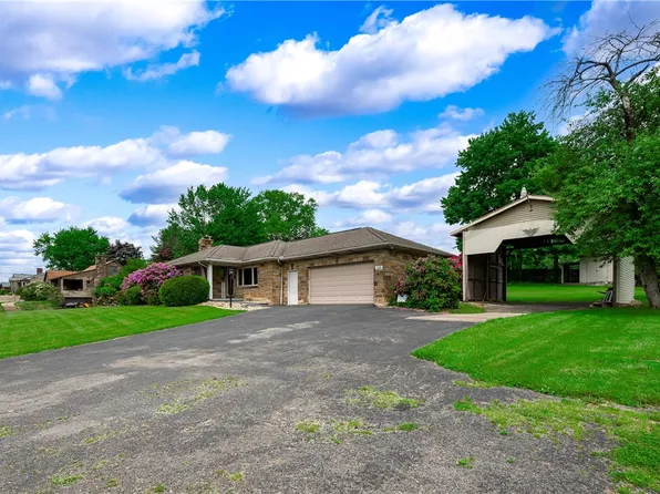 120 W Sunbury Rd, Butler, PA 16001