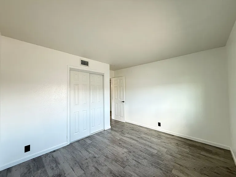 3361 Oro Grande Blvd — Photo 10