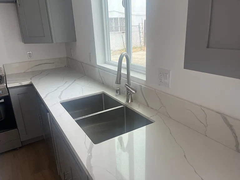 255 S Avenue 55 — Photo 14