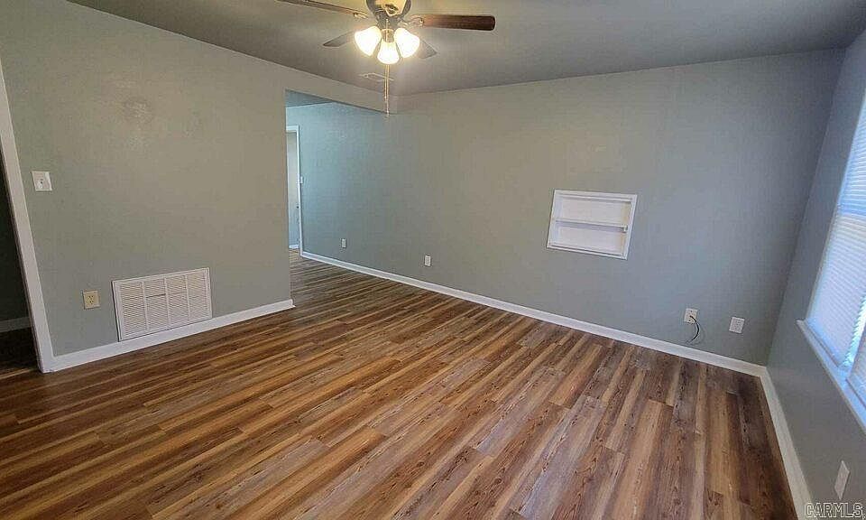 2nd image of 2305 Anne St