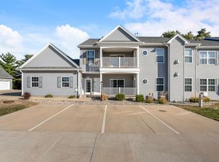 3048 E Stillwater Lndg UNIT 1-101, Urbana, IL 61802