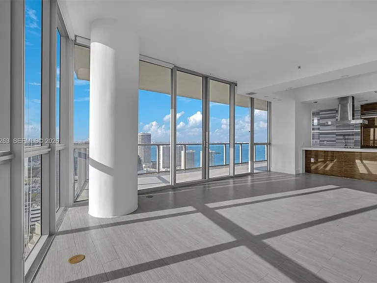 1100 Biscayne Blvd #4308 — Photo 10