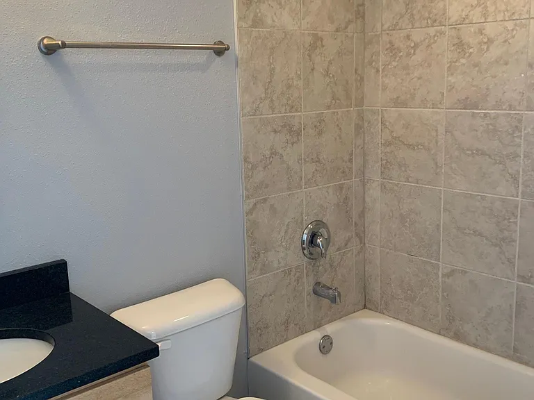 5621 Pershing Ave #32 — Photo 16