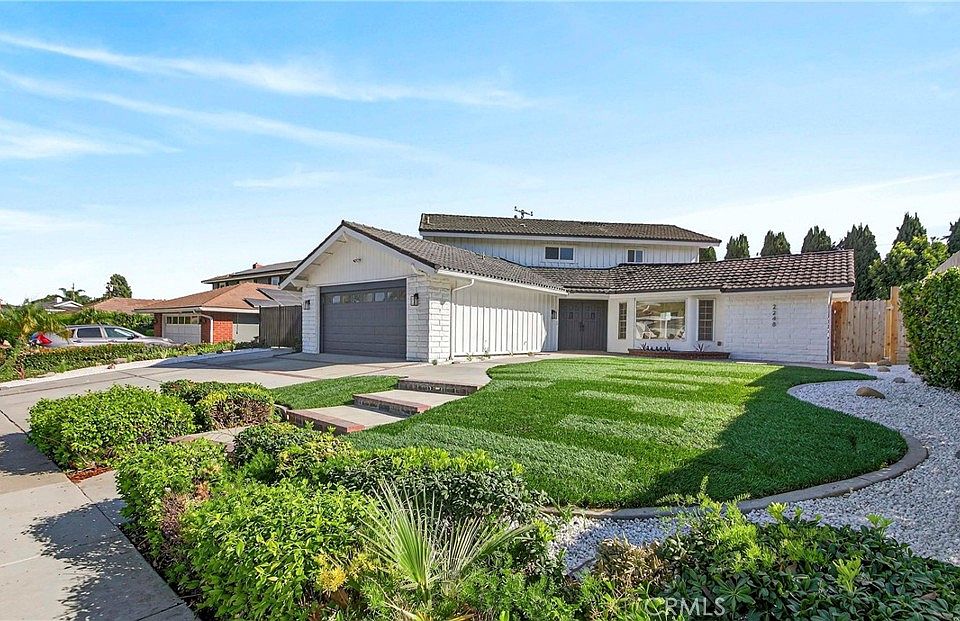 1st image of 2248 El Rancho Vis