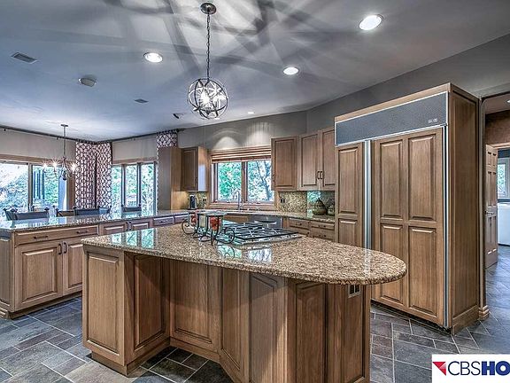 3rd image of 9814 Ascot Dr