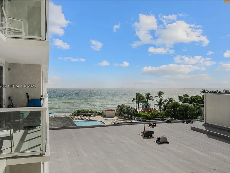 19201 Collins Ave #349 — Photo 7
