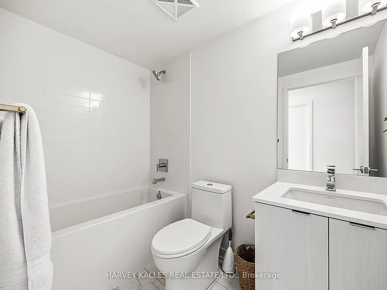 859 The Queensway #603 — Photo 19