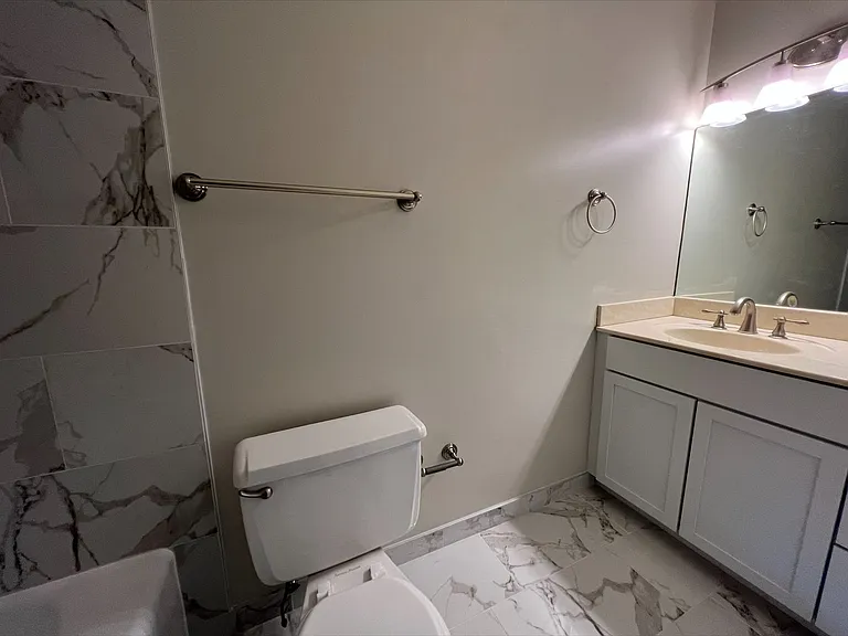 3831 W End Ave #23 — Photo 14