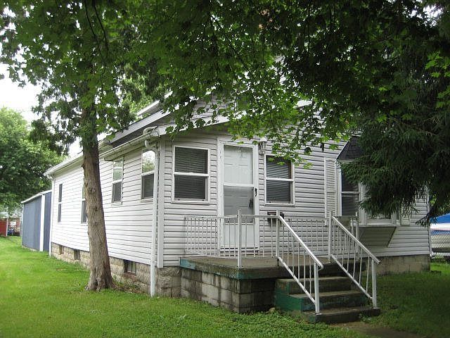 1st image of 490 E Farming St