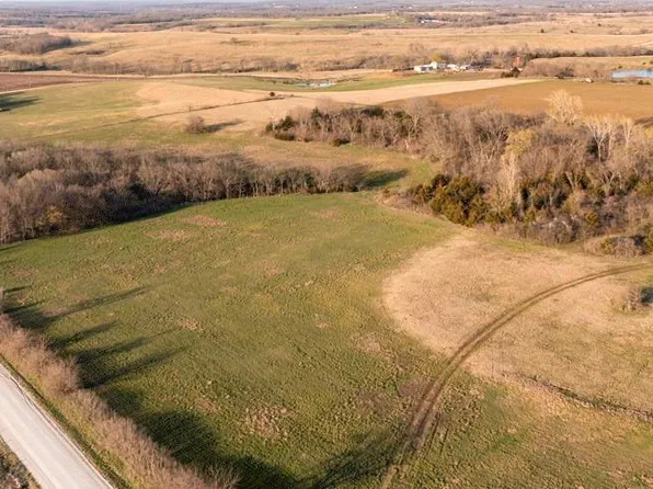 1639 Colorado Rd, Pomona, KS 66076