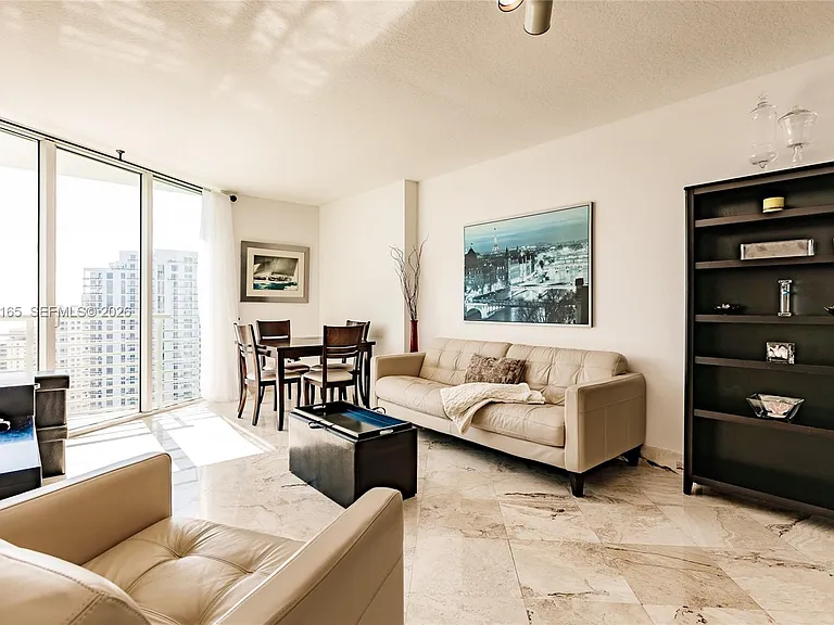 325 Biscayne Blvd #3617 — Photo 2