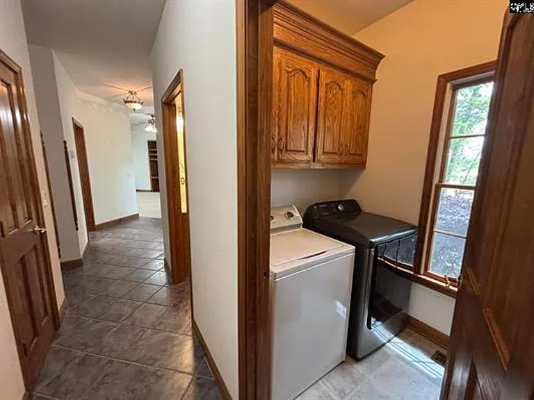 527 Superior Cir — Photo 14