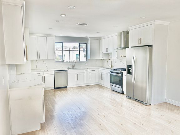 3rd image of 1609 S Corning St