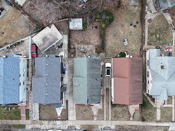 3rd image of 118-42 Nashville Blvd