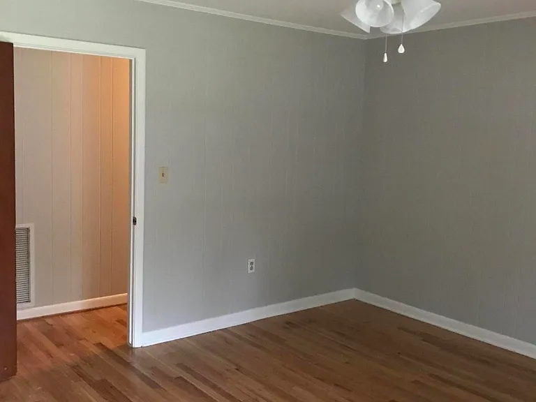 2073 Parkway Dr — Photo 10