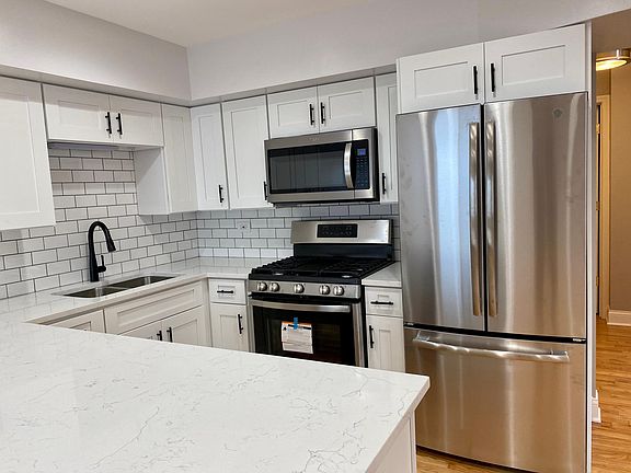 4th image of 707 W Diversey Pkwy APT A