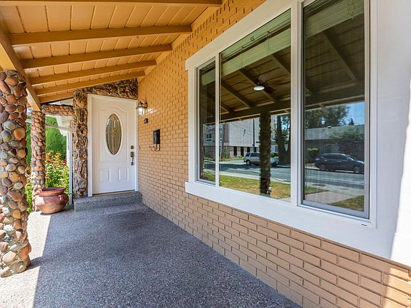 2nd image of 2631 Flores St
