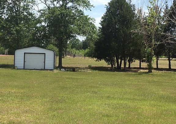 5th image of 308 SW Bedrock St